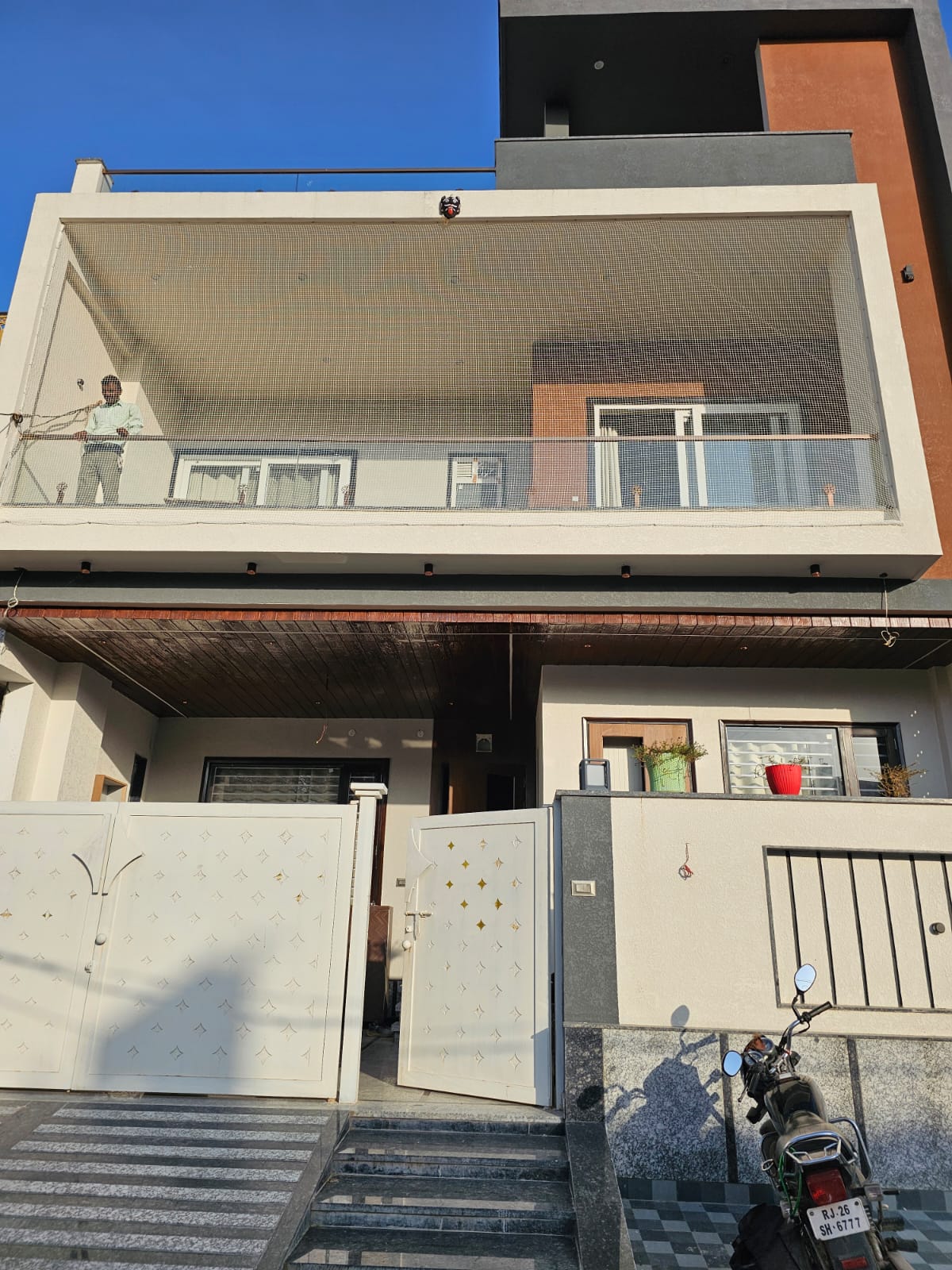 Balcony net installation 1